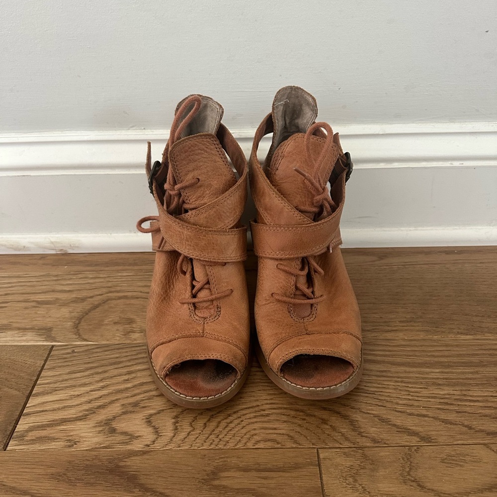 Seychelles Tan Lace-Up Peep-Toe Boots